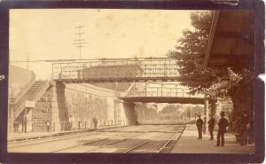 0370. Bridges over rails